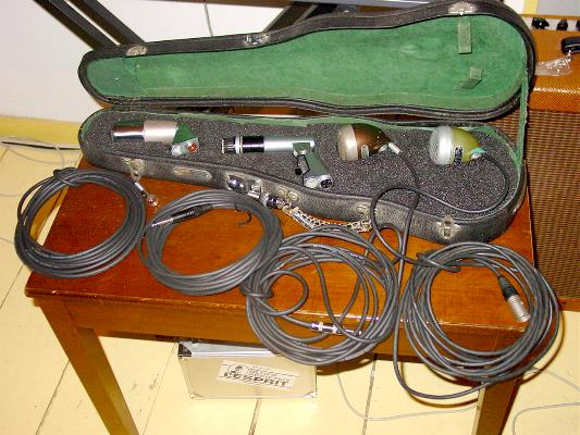 12/2005, try to organize your harp mics in a violin case! Great job Erik!!! (Erik Stigter, harp player, Holland)